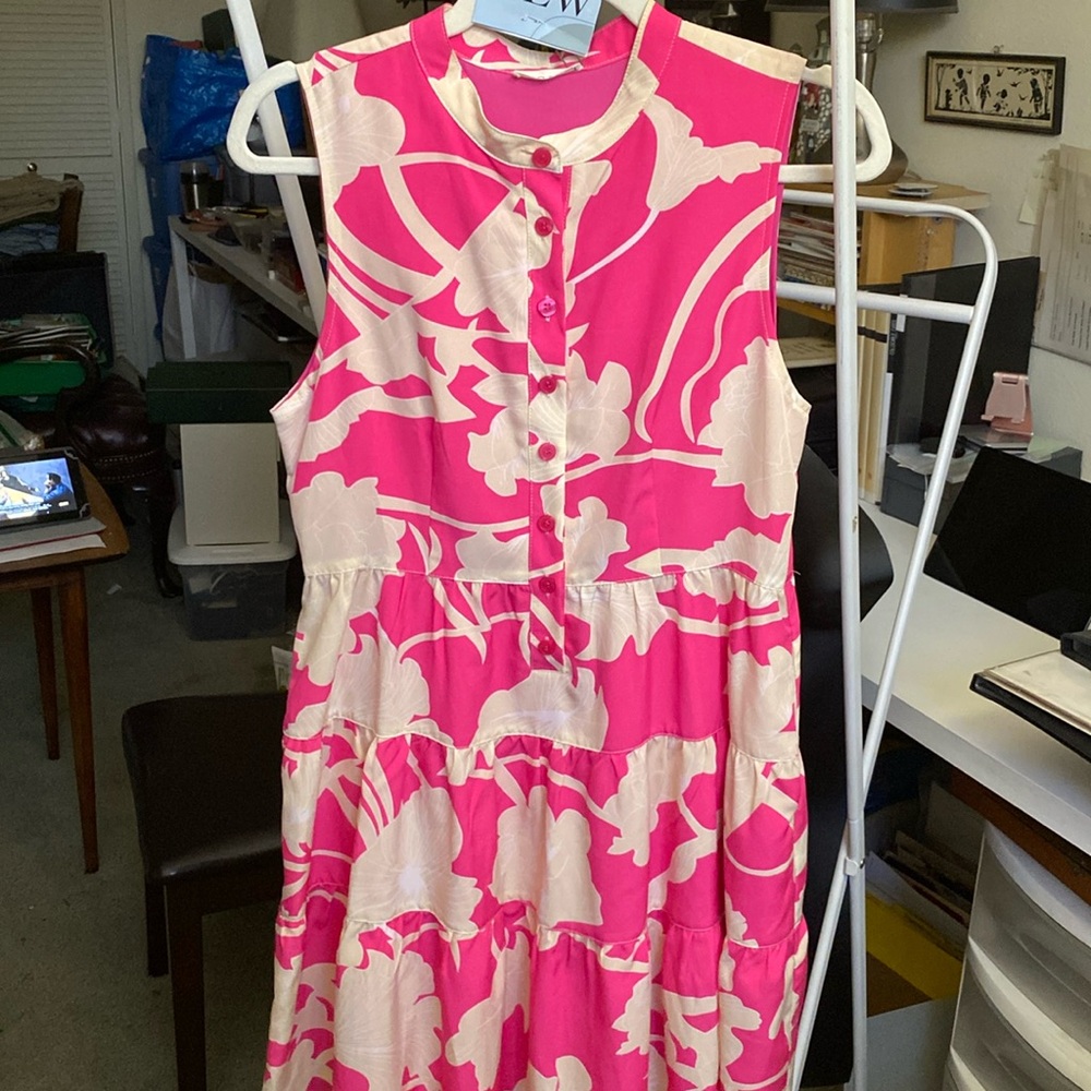 Kori Pink & Cream Floral Mini Dress fully lined w/pockets
Love for any occasion.